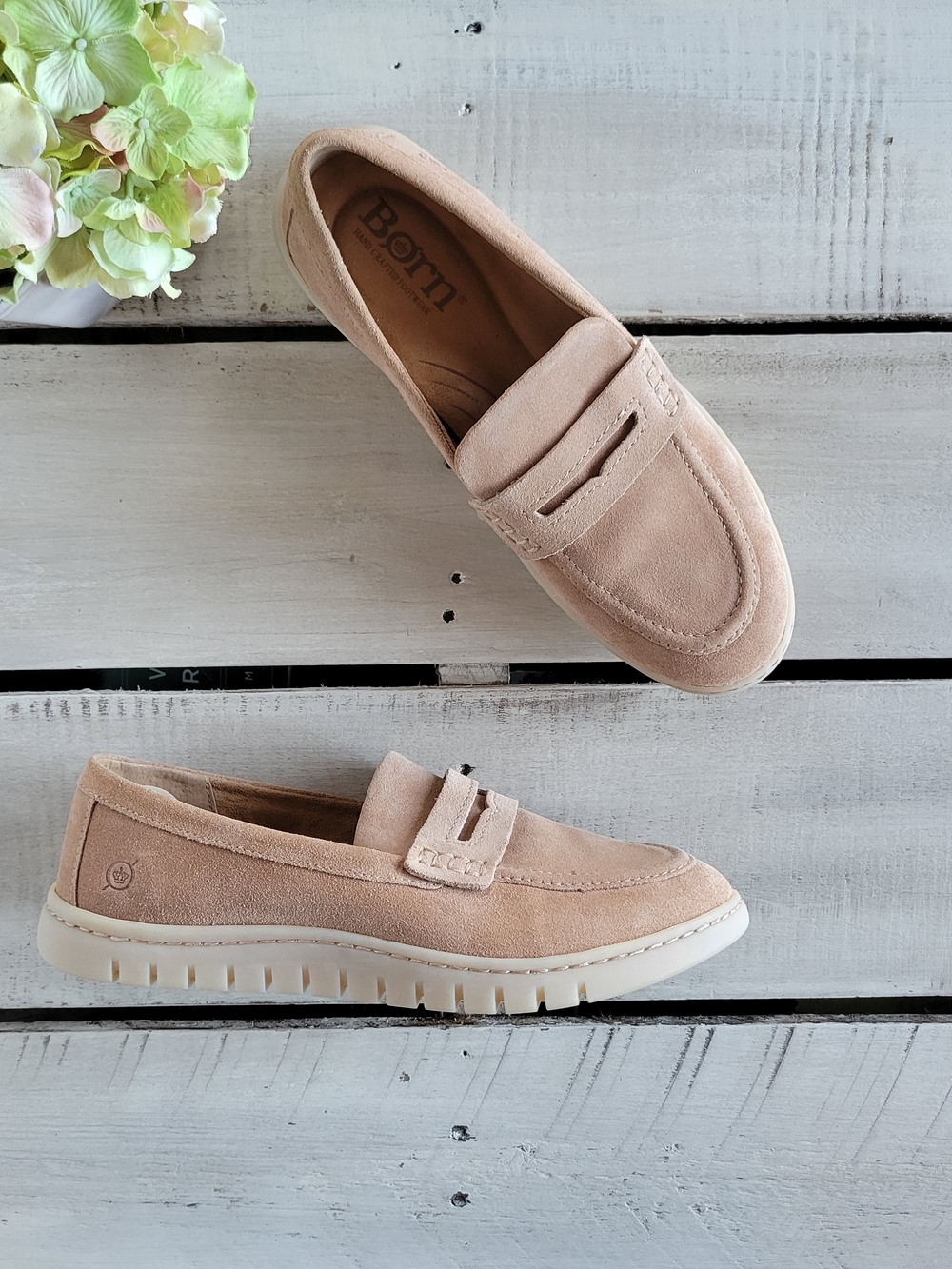 Born Women's Light Tan Suede Penny Loafers Sz 9
